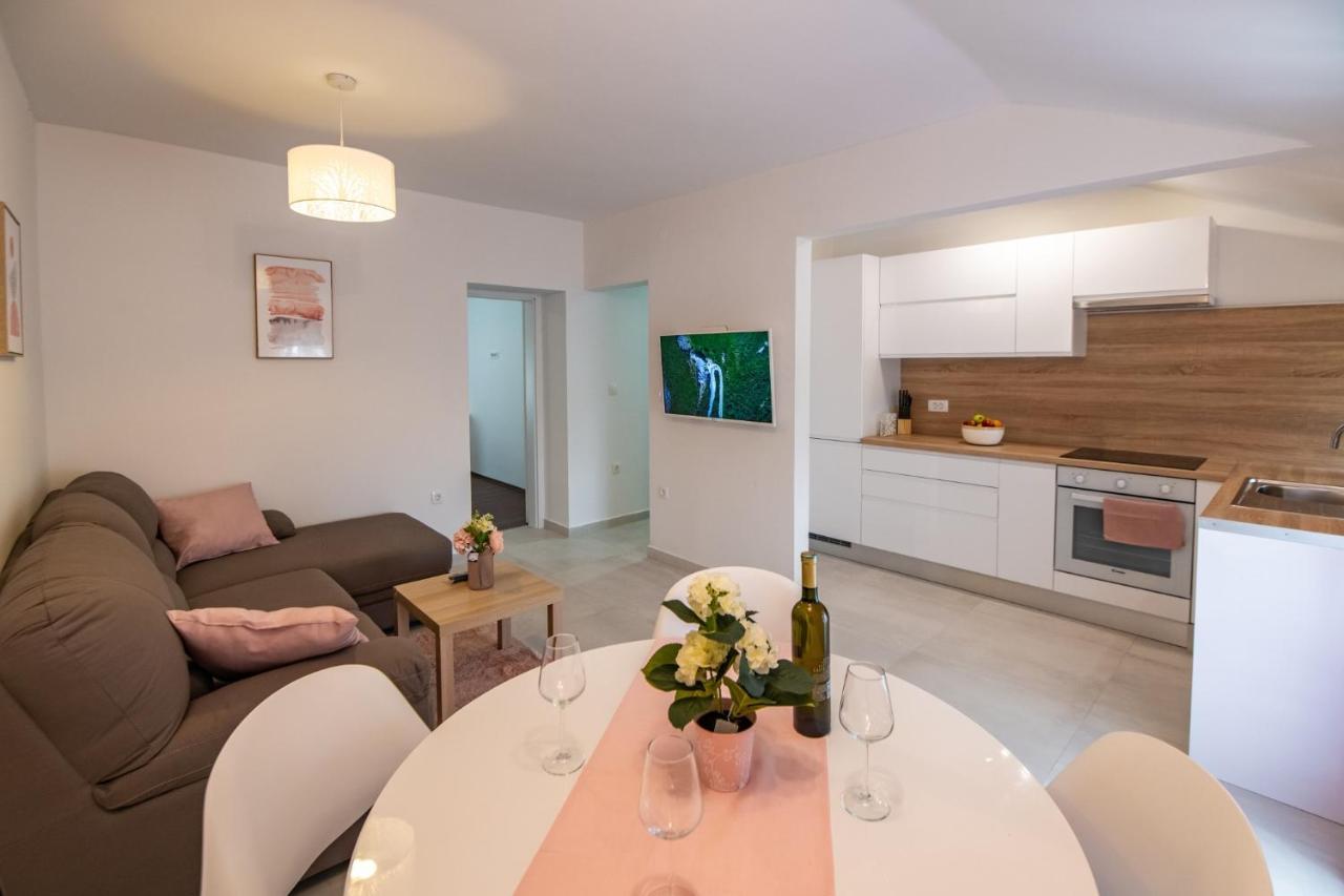Apartament Antique Center Pula Zewnętrze zdjęcie